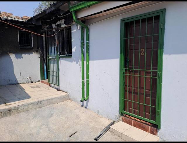 6 BEDROOM HOUSE FOR SALE IN KENSINGTON